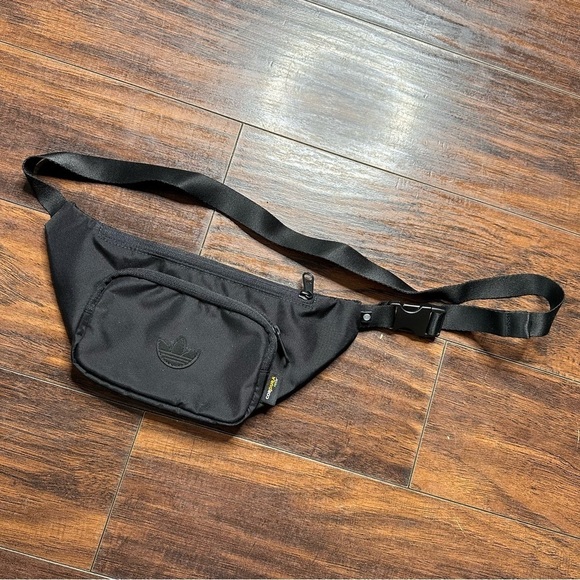 Adidas Originals Premium Essentials Waist Belt Bag - Picture 1 of 4